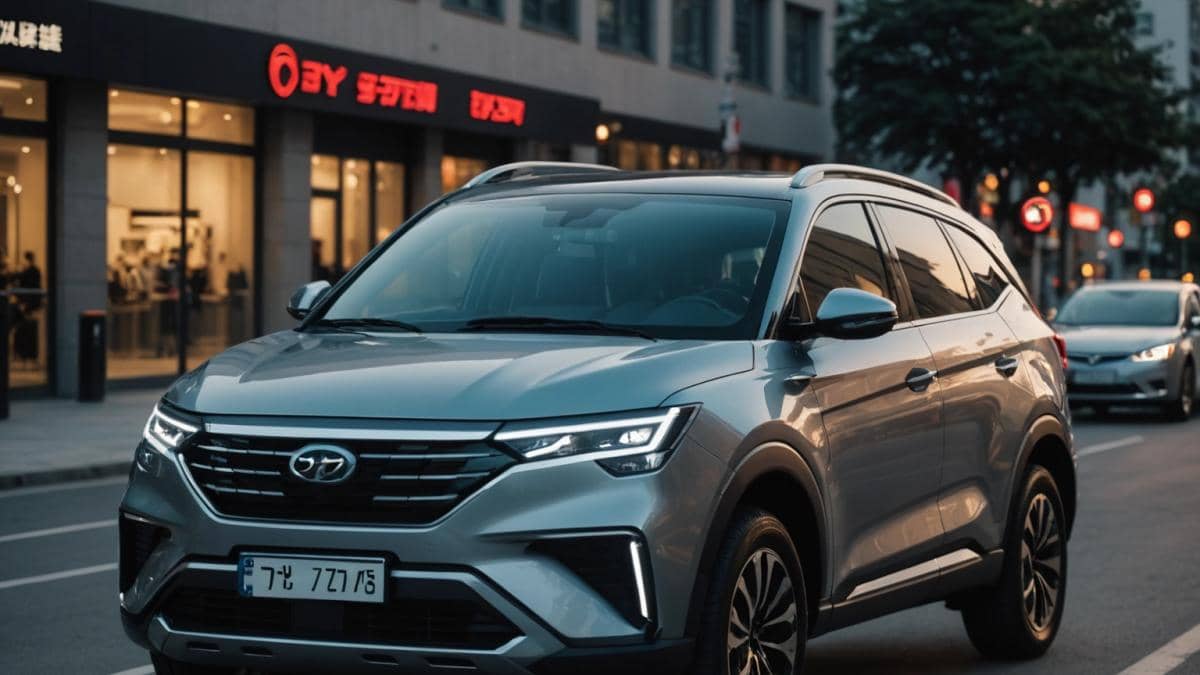 BYD Sealion 7: ¿El SUV eléctrico que tumba mitos… o solo promesas chinas? A modern BYD Sealion 7 electric SUV parked on an urban street, photorealistic editorial style, sleek design with futuristic LED lights, clean city background at dusk, the car is centered and in sharp focus, subtle reflections on its metallic paint, a sense of innovation and luxury.